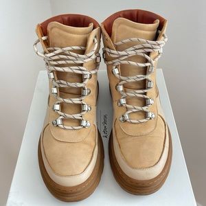 & Other Stories Siri Chunky Hiking Boots in Beige Size: US9